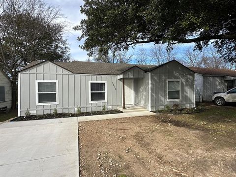 A home in Corsicana