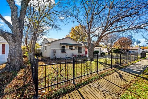 A home in Duncanville