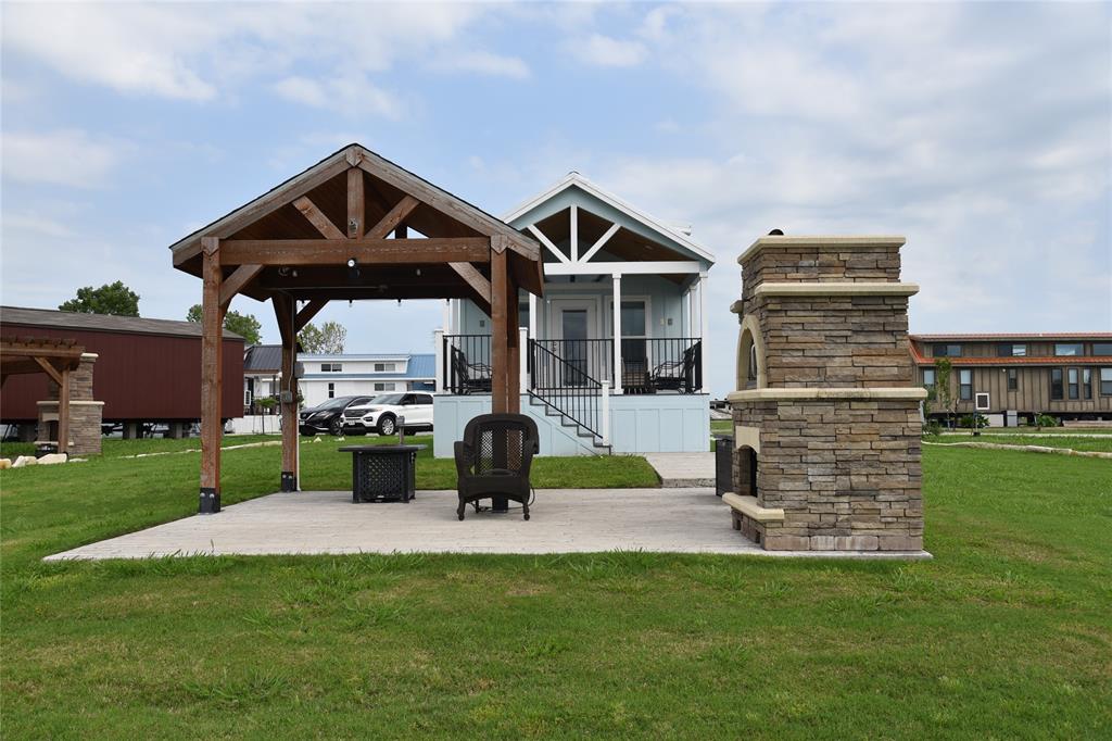 Peninsula Point - Residential