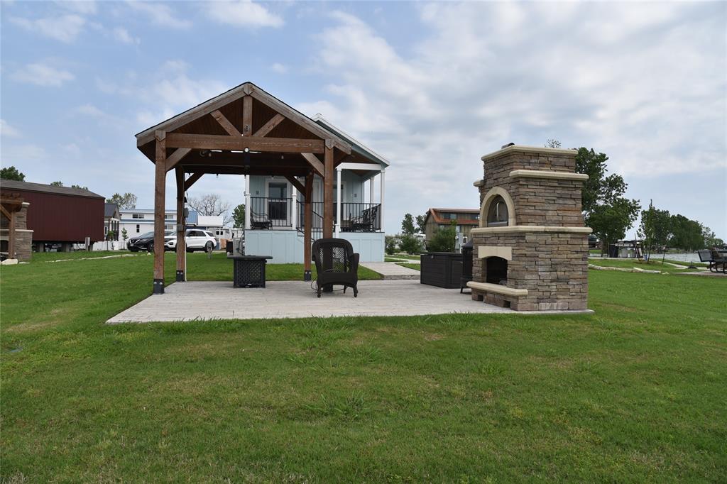 Peninsula Point - Residential