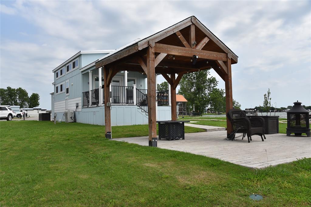 Peninsula Point - Residential