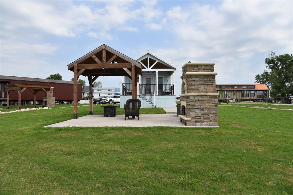 Peninsula Point - Residential