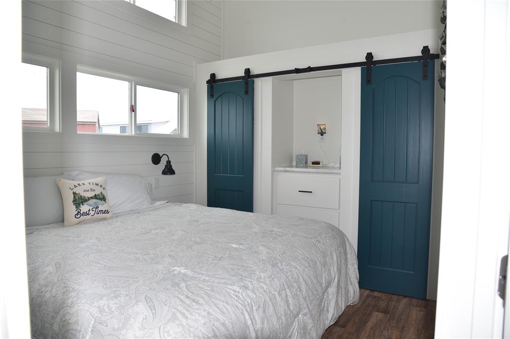 Peninsula Point - Residential