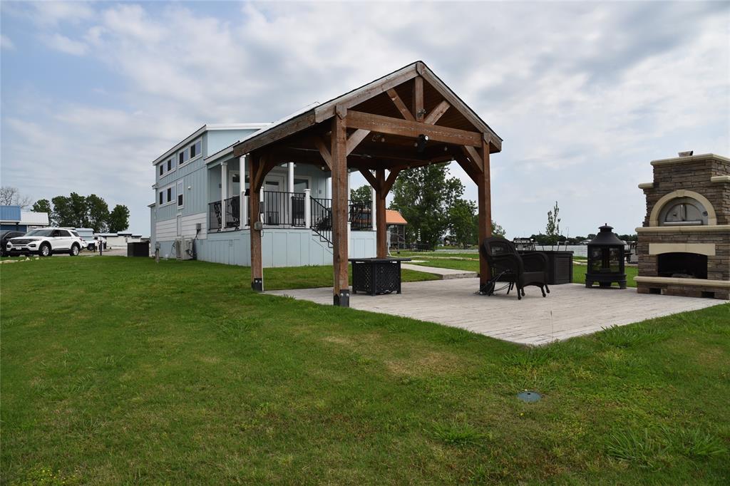 Peninsula Point - Residential