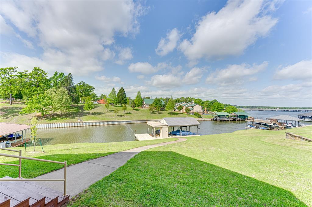 5553 Lakeshore Court