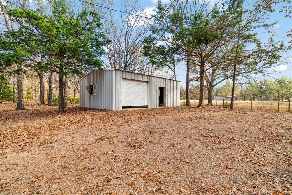 3122 N Farm Road 196 N