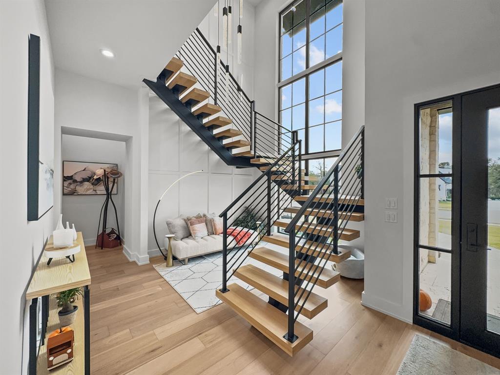 1115 Oakbrook Hills Court