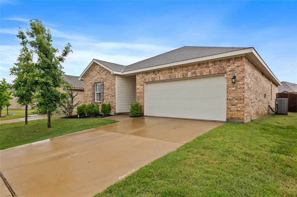 512 Leeward Lane