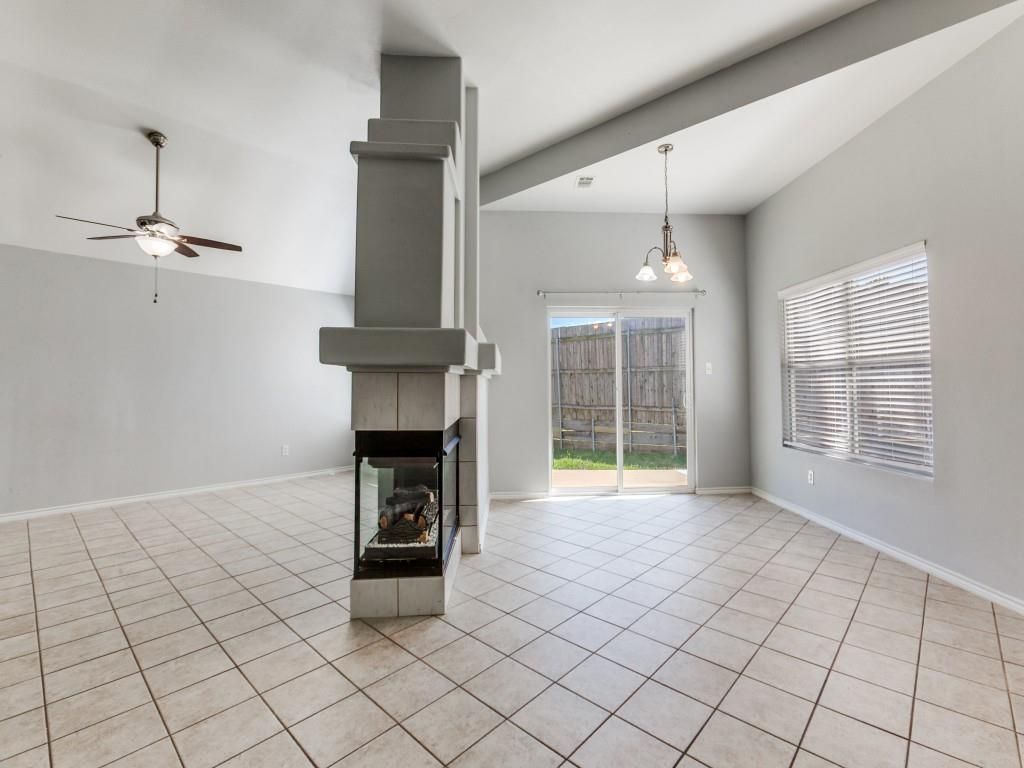 Photo of 1305 GREENBRIAR Lane, McKinney, TX 75069 (MLS # 21307417)
