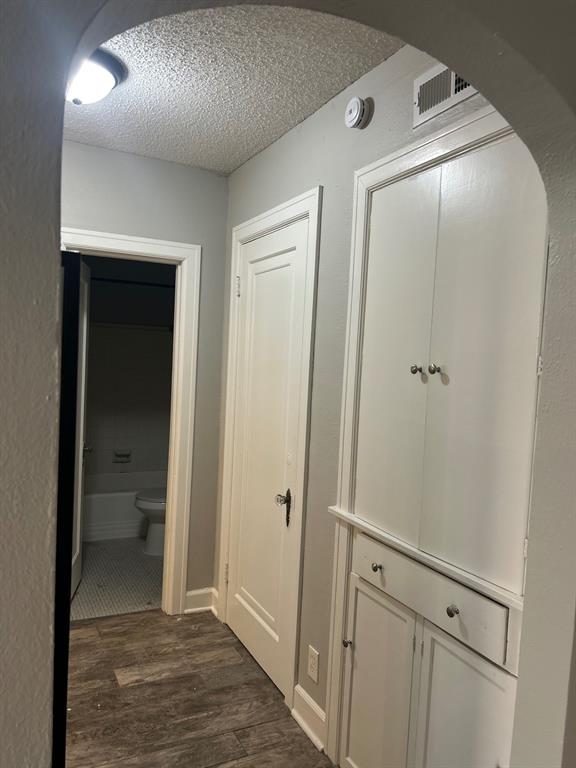 4000 Hawthorne Avenue 08