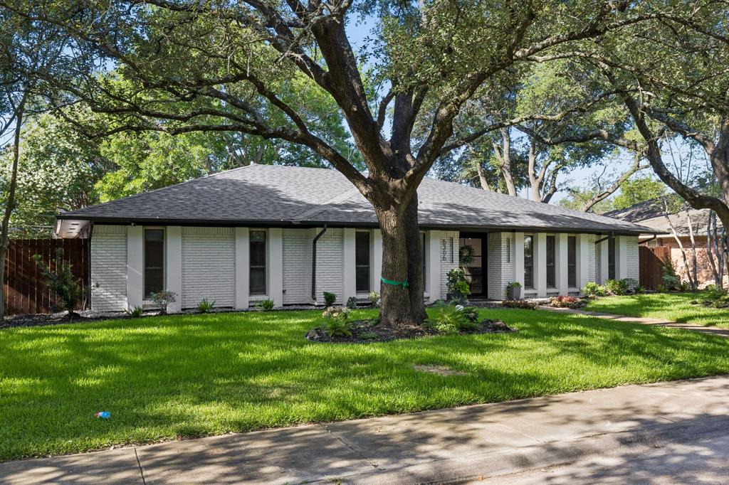 6306 Glennox Lane