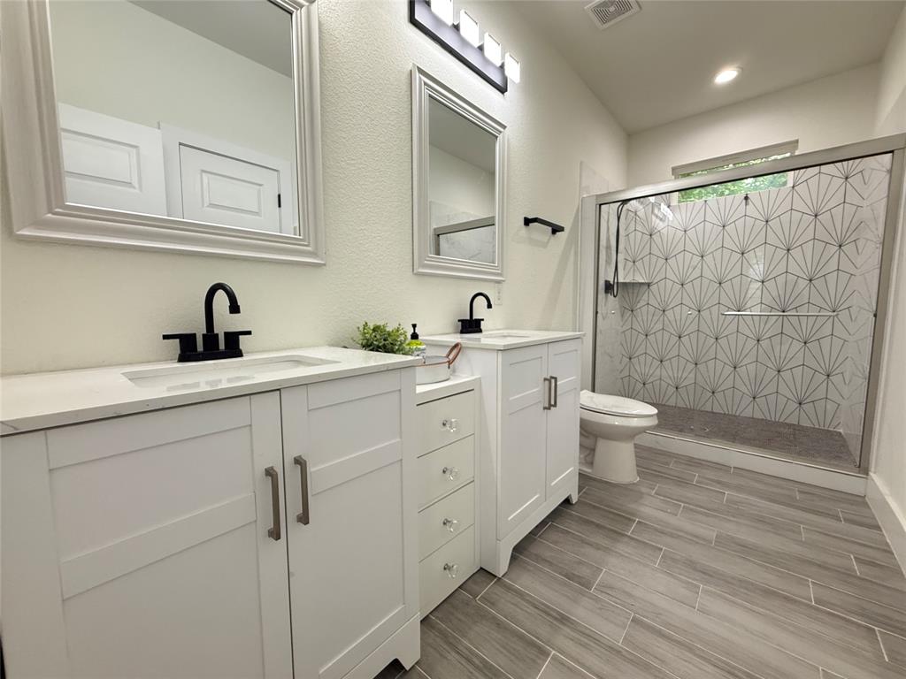 Hobby Hwy - Residential