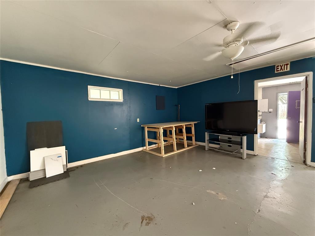 Hobby Hwy - Residential