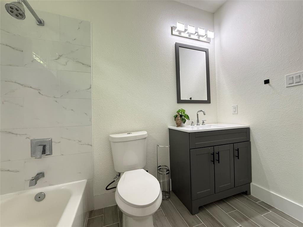 Hobby Hwy - Residential