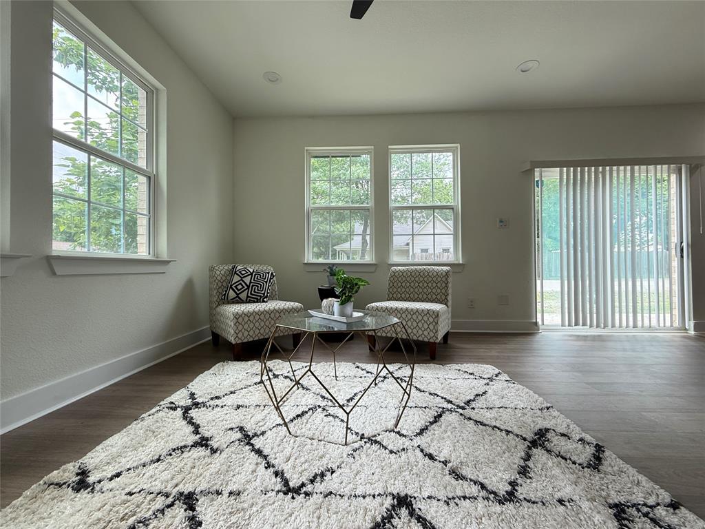 Hobby Hwy - Residential