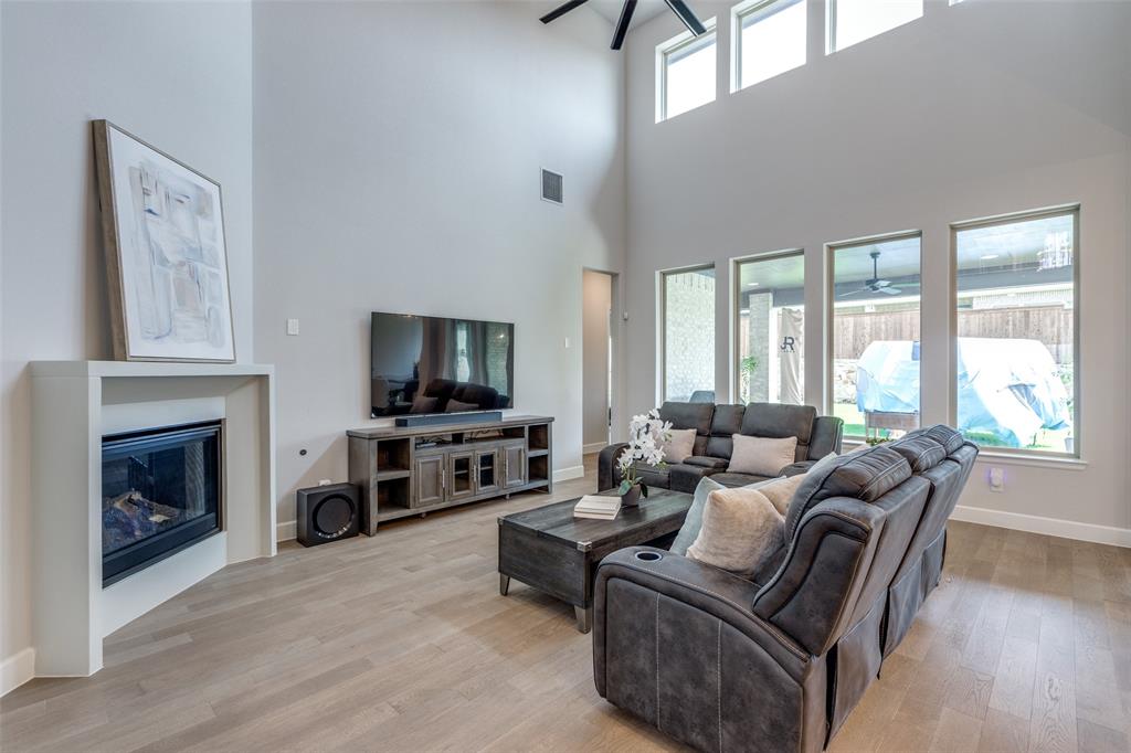 2509 N Native Dancer Court