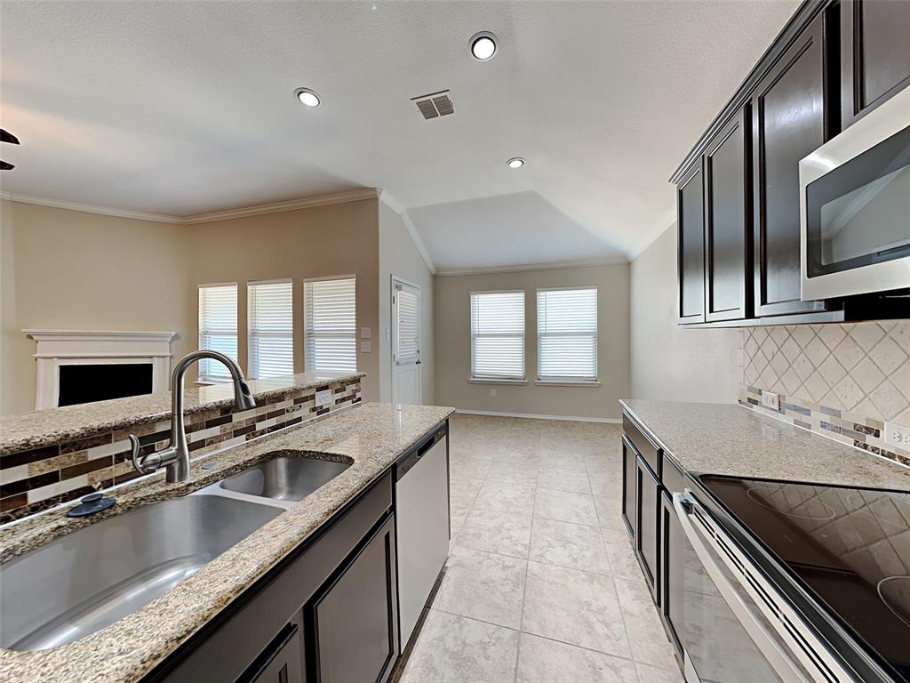 Pecan Ridge Estates Ph Two - Residential Lease