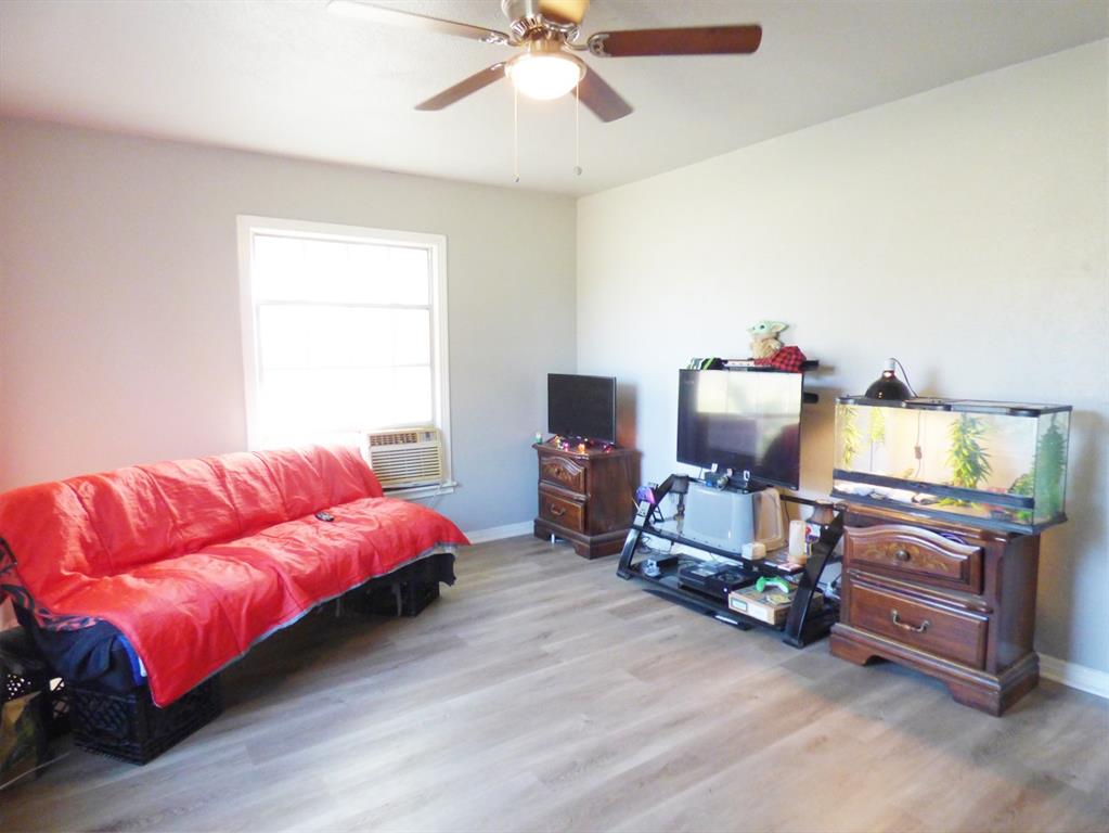 Nickell School Oaks - Residential