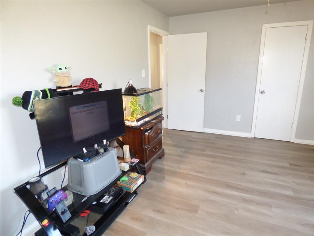 Nickell School Oaks - Residential