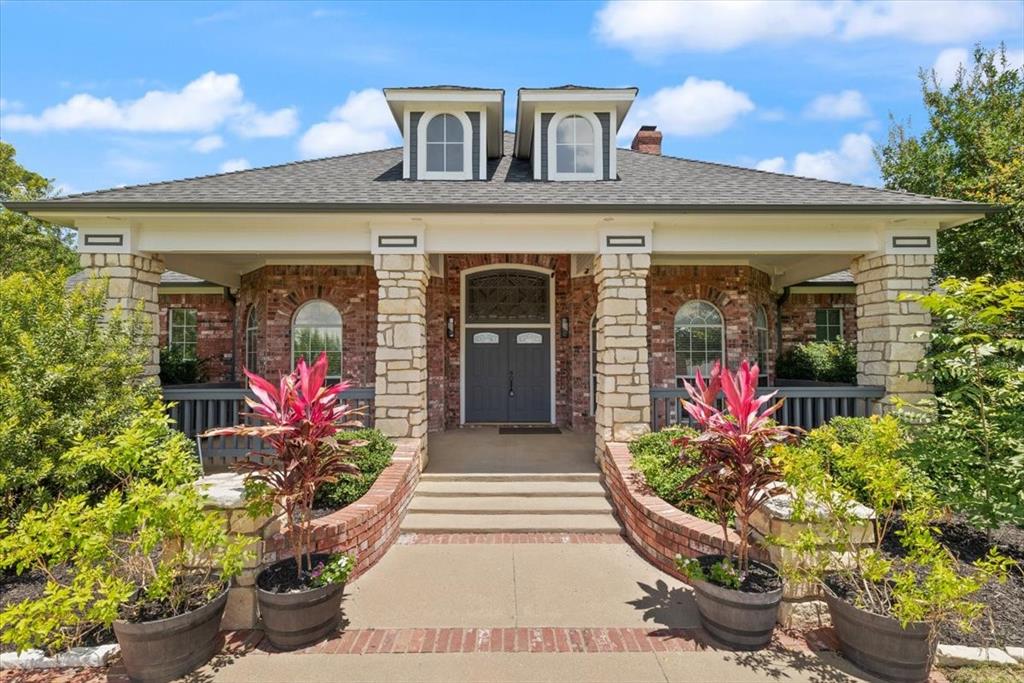 2907 Monties Lane