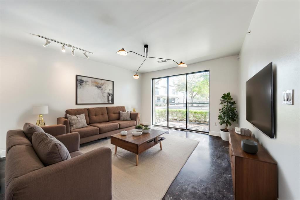 4605 Cedar Springs Road 125