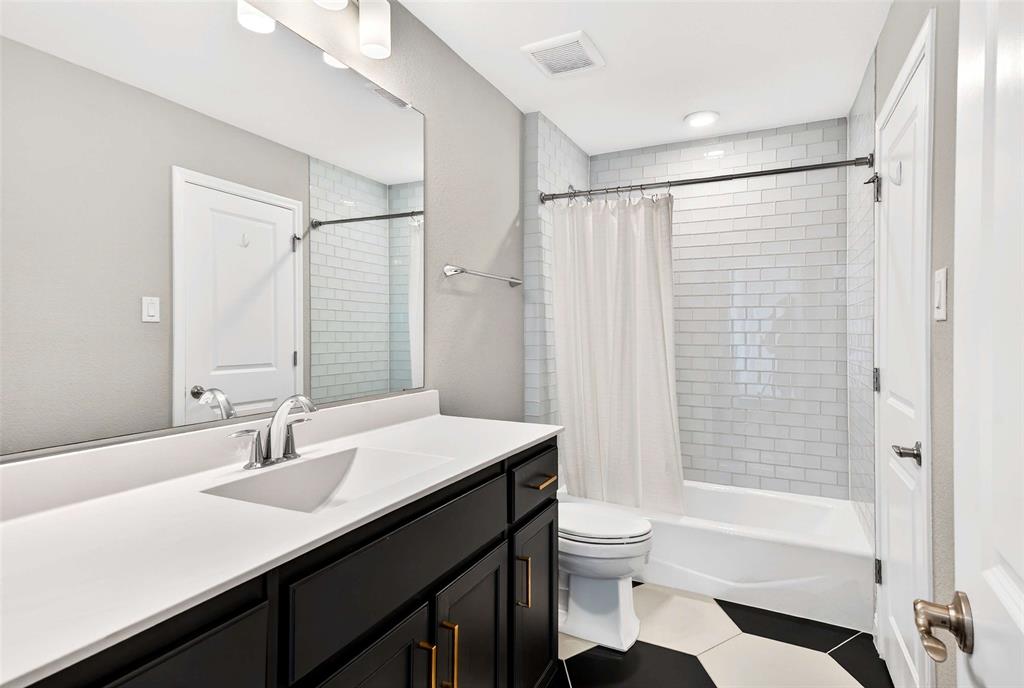 Oakbridge At Flower - Residential