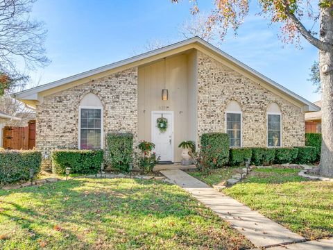 A home in Lake Dallas