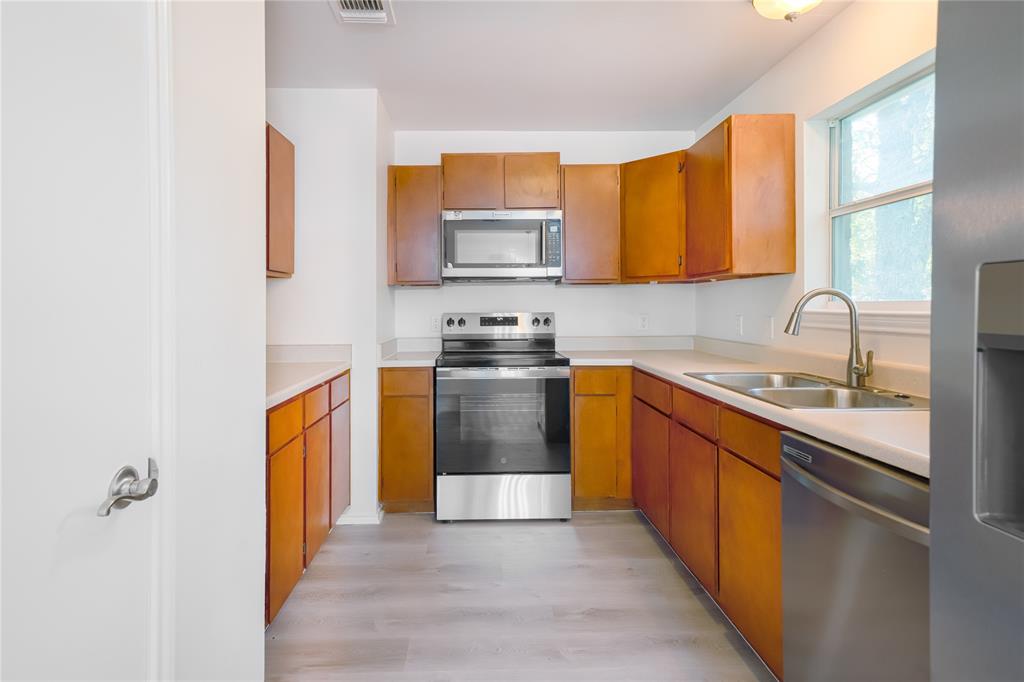 Inglish Add - Residential Lease