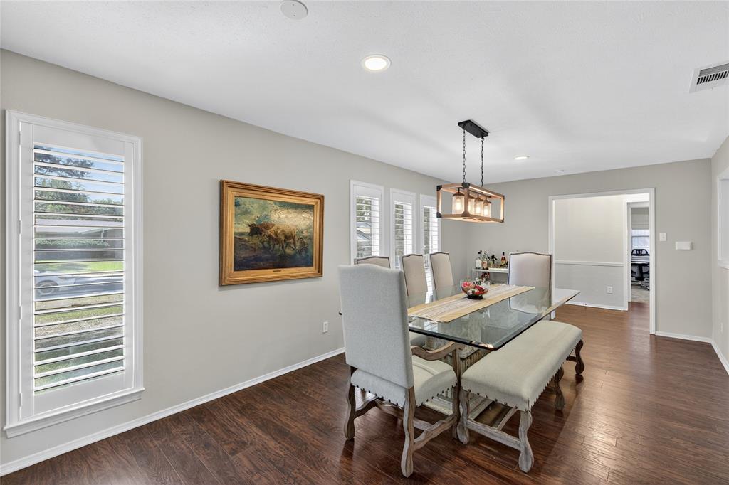 Farmers Branch, Texas 75234, United States, 3 Bedrooms Bedrooms, ,2 BathroomsBathrooms,Residential,Active,225679