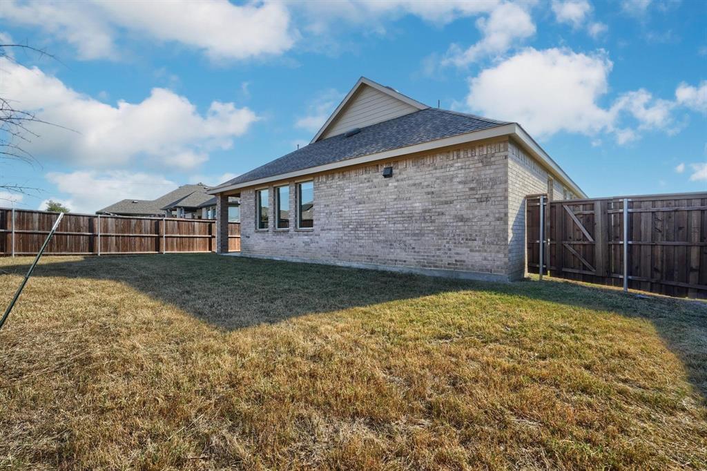 6033 Hightower Street