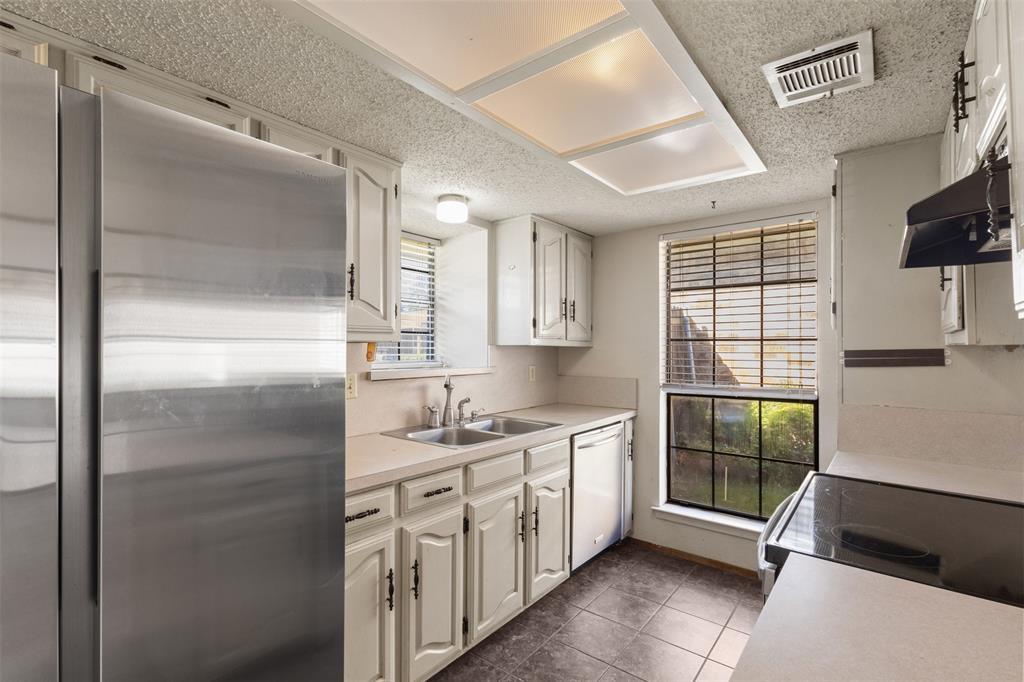 5421 Knollridge