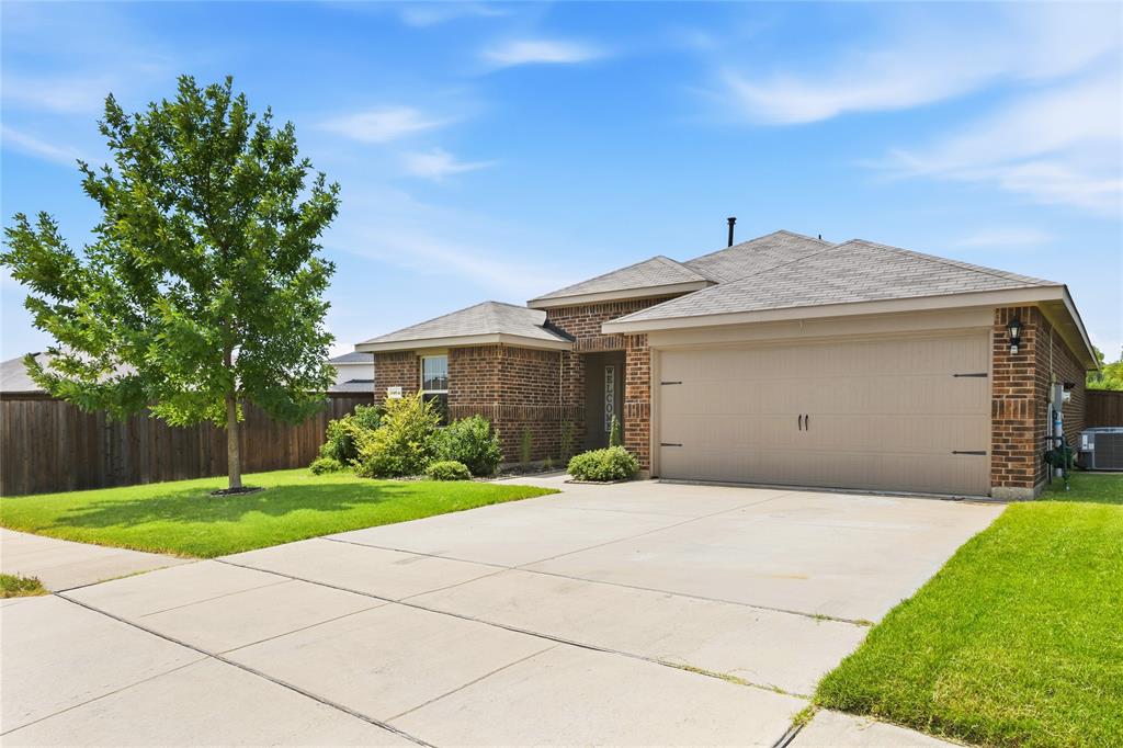 Photo 1 of 34 — 3006 Pitchfork Way, Forney, TX 75126