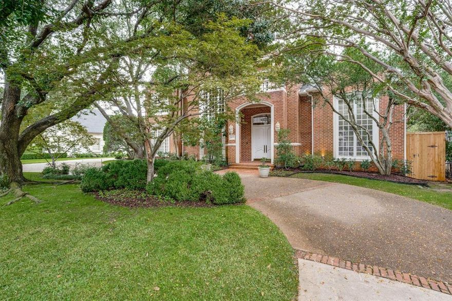 Outstanding quality + craftsmanship with timeless appeal! This Steve Roberts built traditional home is impressive from front to back with gorgeous millwork + trim throughout, walls of windows that bathe the house in natural light + a fabulous floor plan designed to be lived in. The open concept kitchen + family room with wet bar overlook the backyard + pool from tall windows and the butler's pantry with 2nd dishwasher + tons of prep + storage in the kitchen with large island make for effortless entertaining. Expansive master + guest suite down, plus three spacious secondary bedrooms with large closets, ensuite baths and game room up. Covered patio with built-in grille and lots of grassy area for play equipment.