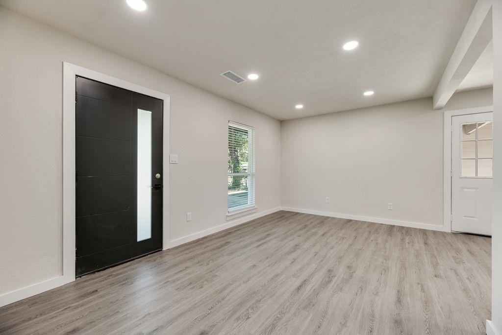 922 NE 33RD Street