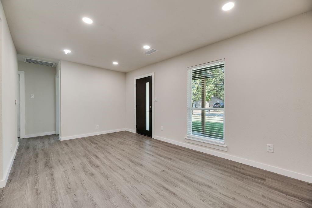 922 NE 33RD Street