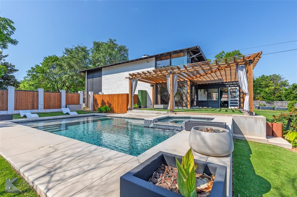 718 Byrd Drive