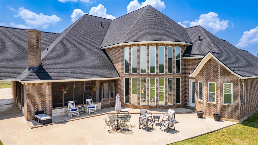 1476 Farm Road 3105
