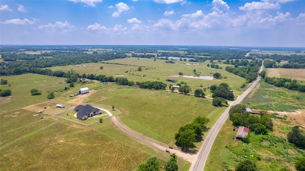 1476 Farm Road 3105
