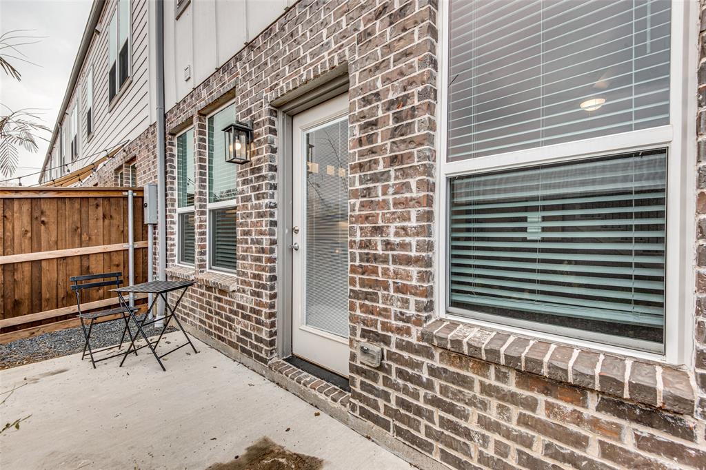 Amour Vallee Condos - Residential