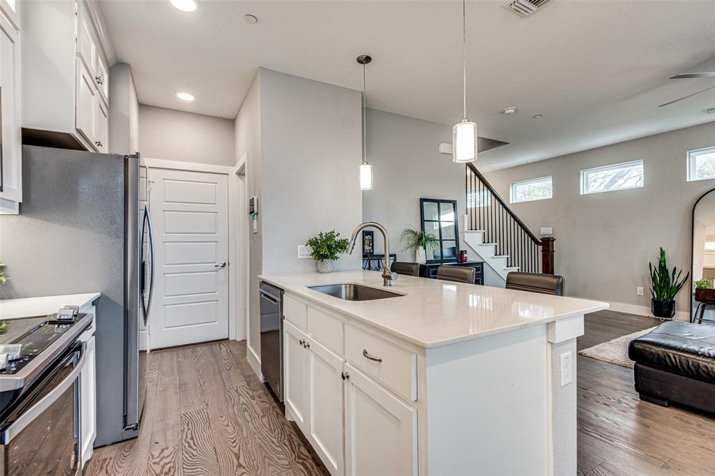 Amour Vallee Condos - Residential