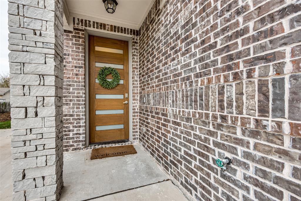 Amour Vallee Condos - Residential