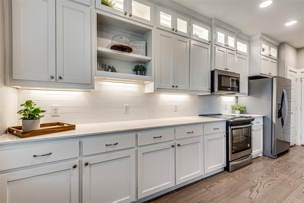 Amour Vallee Condos - Residential