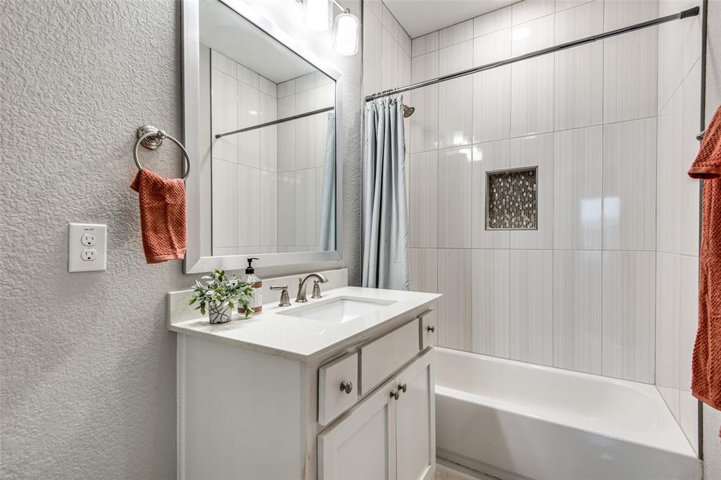 Amour Vallee Condos - Residential