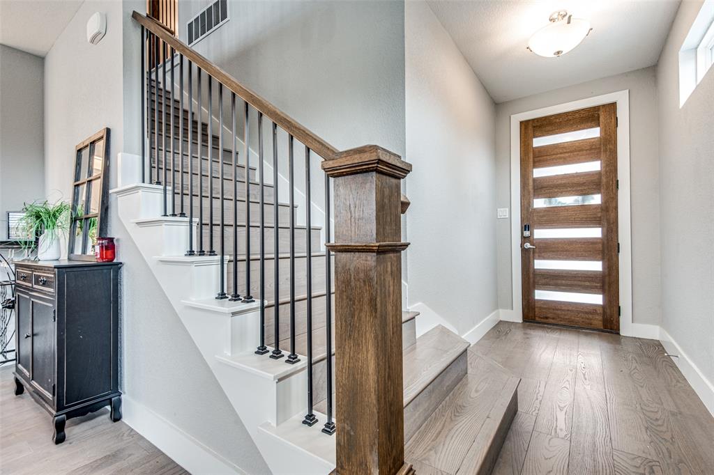 Amour Vallee Condos - Residential