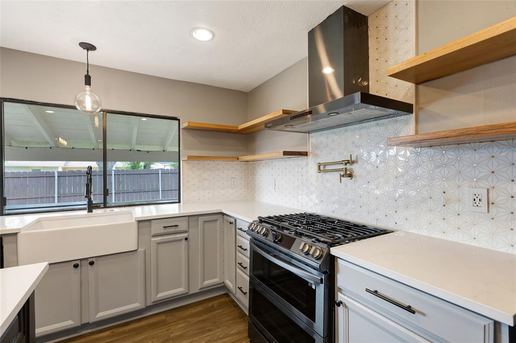 6533 Mesquite Trail