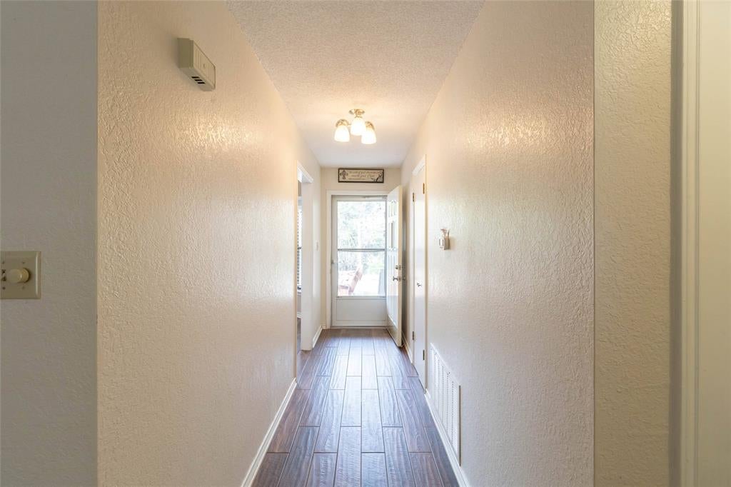 2 N Robin Drive