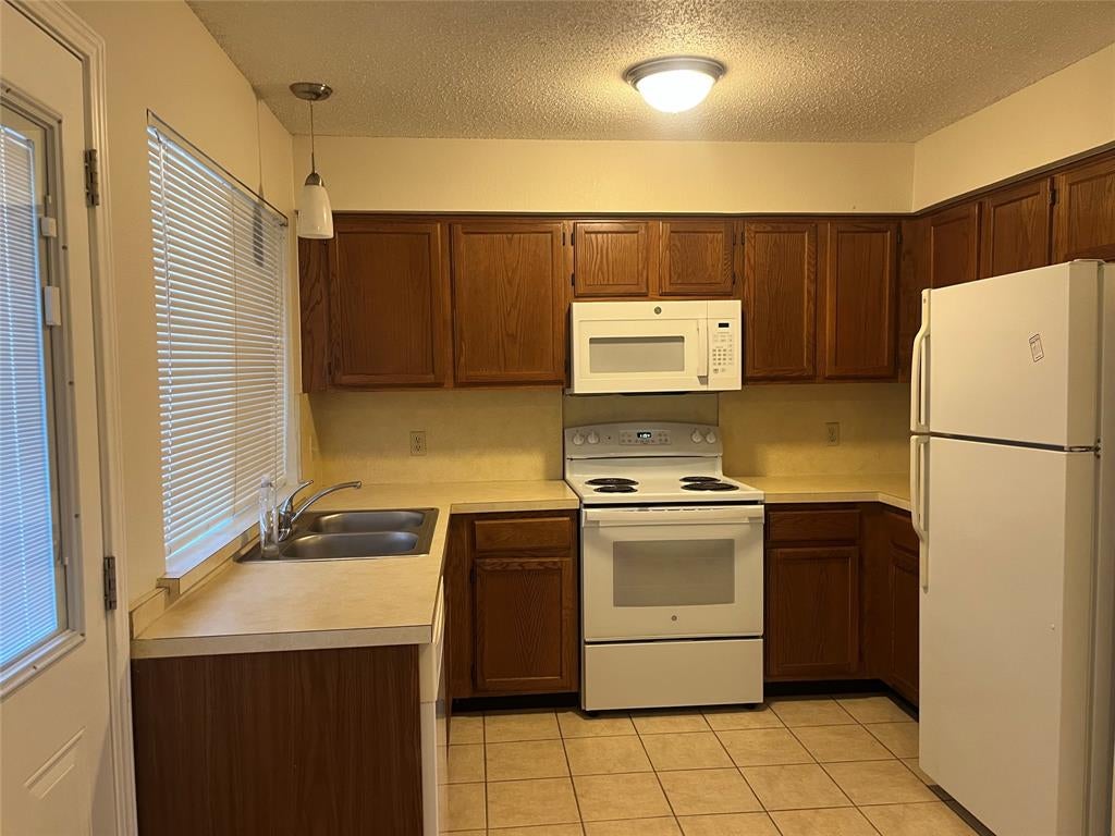 803 Bluebonnet Drive C