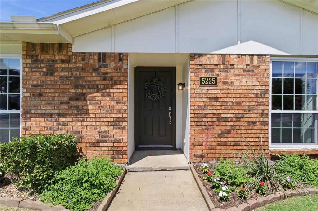 5225 Bartlett Drive