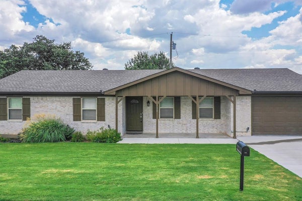 128 OAK CREEK ST, JACKSBORO, TX 76458 - Image 2fdb02c53c3cf745db1834edea141ddf/3952640968