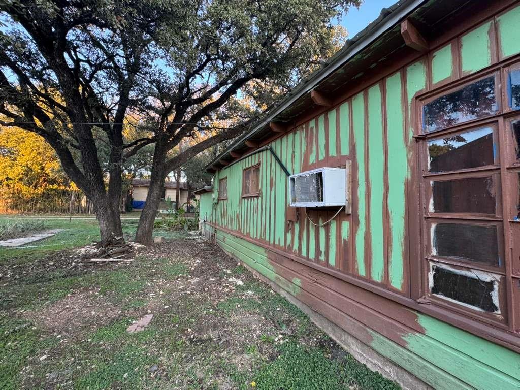 104 Private Road 1320